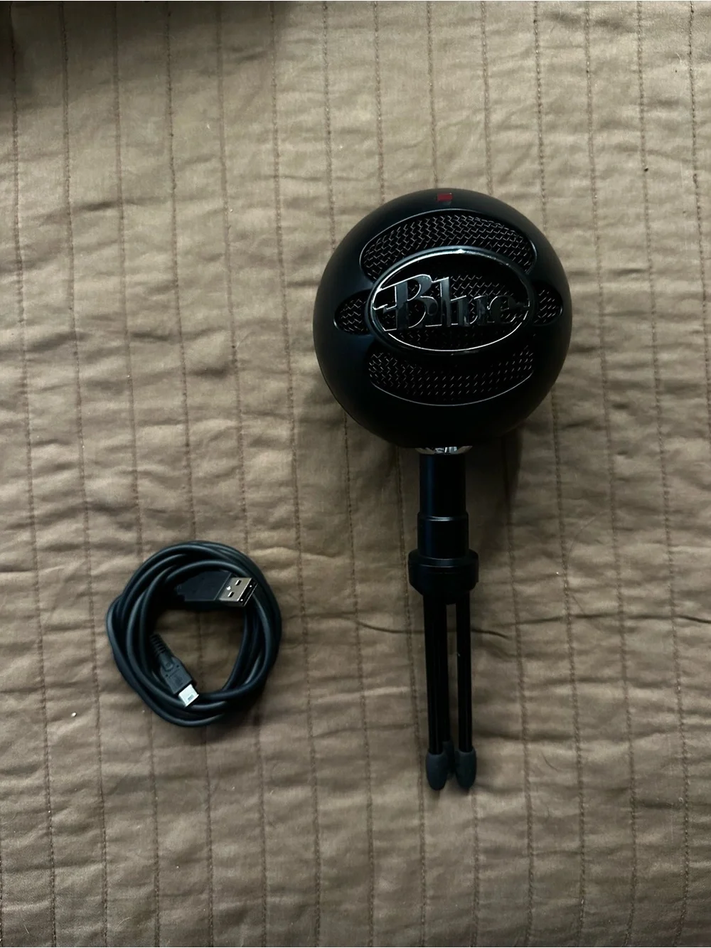 Snowball Black USB Microphone with Micro-Tripod -